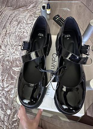 Zara туфлі