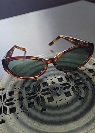 Стильні трендові окуляри