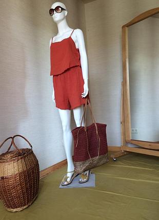 Жіночий пляжний костюм з шортами