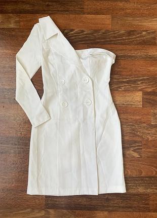 Вечірня сукня