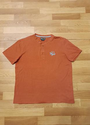 Качественная брендовая стильная футболка