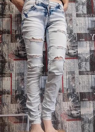 Джинсы женские