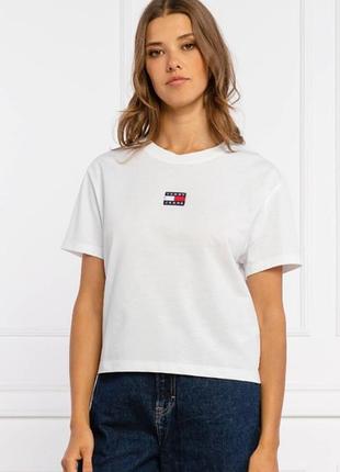 Футболка  tommy jeans center badge regular fit