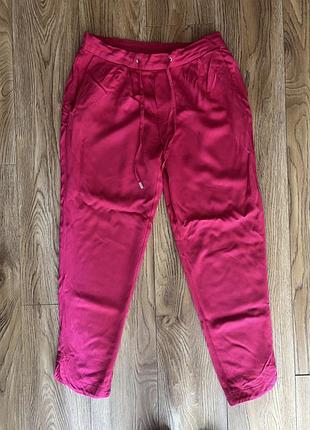 Легенькі штани mango