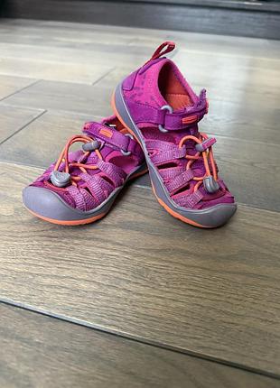 Дитячі сандалі keen 24 розмір (us 8)