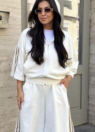 Костюм трійка з шортами