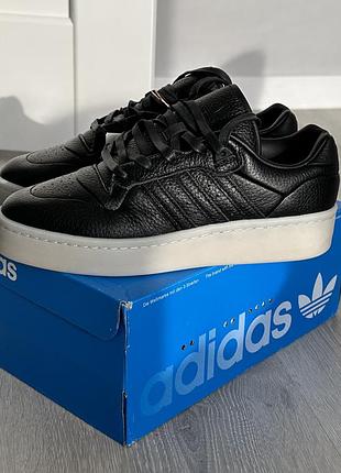 Чоловічі кросівки adidas rivalry lux low us 8,5 41,5 - 42 розмір