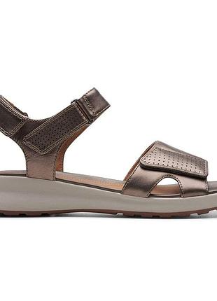 Шкіряні босоніжки clarks 42 розміру в ідеальному стані