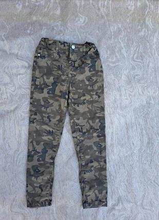 Джинсы на 7-8 лет