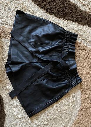 Шкіряні шорти tally weijl 38 розмір