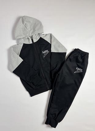 Спортивний костюм