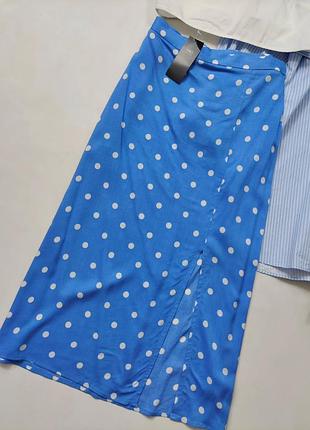 Голубая юбка в горох