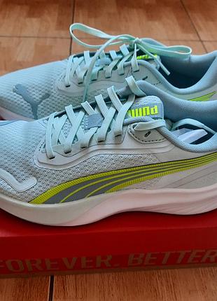 Кросівки ніжно- салатового кольору