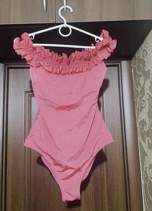 Стильний рожевий купальник