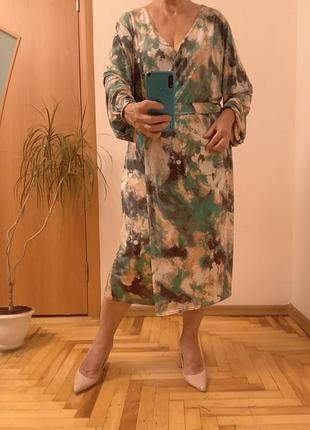 Цветное трикотажное платье размер 24
