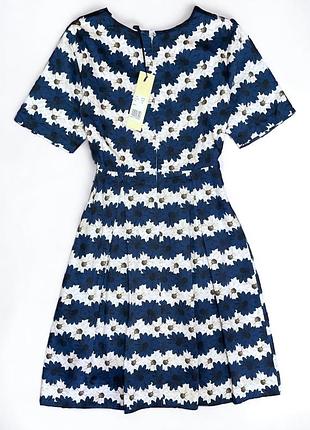 Нове плаття у ромашки