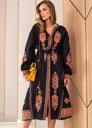 Вишита сукня максі
