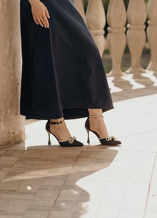 Високі підбори з бантом і стразами для жінок, туфлі на каблуці з закритим носком одного кольору, підбори