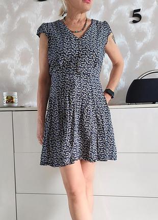 Короткое женское платье вискоза