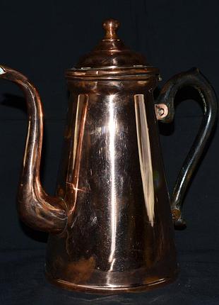 Антикварный медный кофейник в георгианском стиле