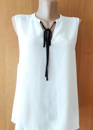 Біла базова класична шифонова блуза безрукавка прямого крою,р.s.