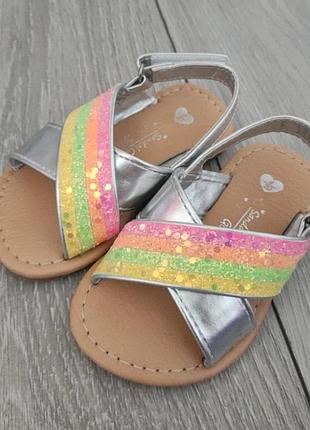 Детские сандалии matalan новые в размере 4 (20) по стельке 14 см