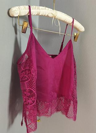 Брендовая атласная майка топ размера s-m