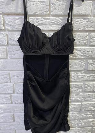 Платье черное сукна