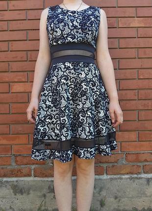 Платье черно-белое