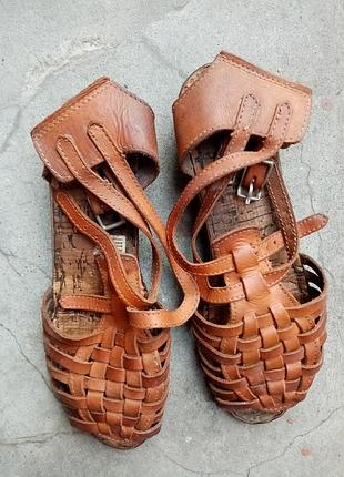 Босоножки кожа