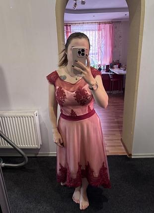 Вечірня сукня