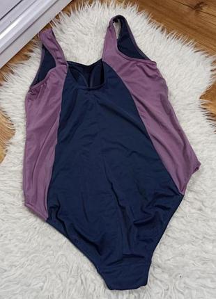 Слитный купальник в стиле колор блок