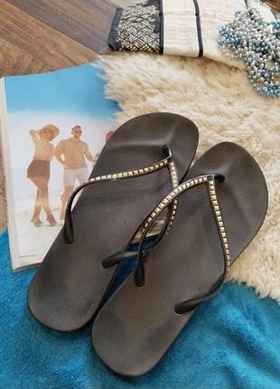 В'єтнамки шльопанці на літо з бразилії)