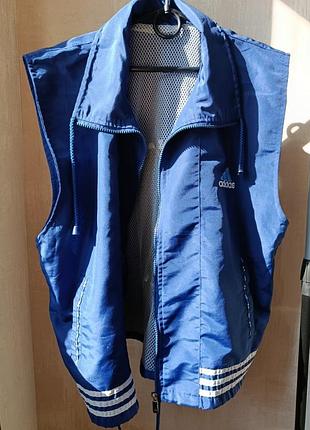 Легка жилетка