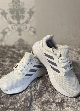 Кросівки adidas