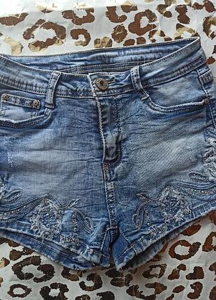 Женские шорты