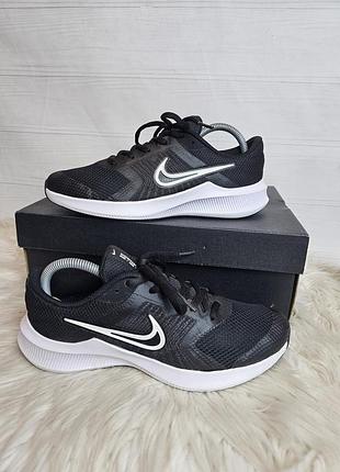 Кросівки nike 37.5 розмір