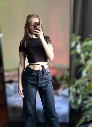 Топ жіночий із завʼязками на спині sinsay чорний