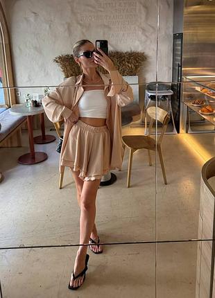 Костюм с шортами