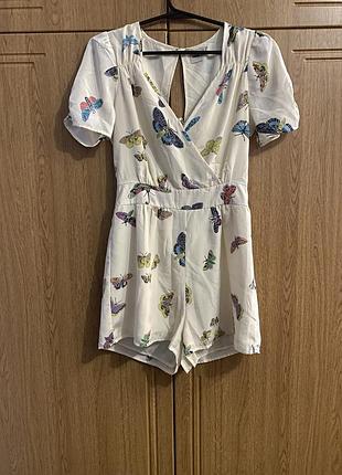 Комбінезон з шортами