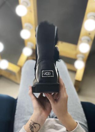 Чоботи ugg australia з пуговкою чорні3 фото