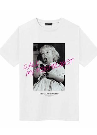 Белая футболка с принтом