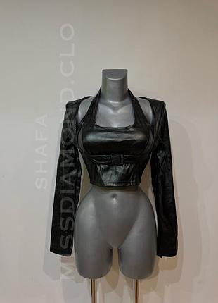 Готичний топ з рукавами