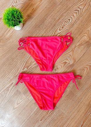 Яркие женские плавки, низ купальника