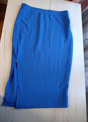 Юбка с разрезом со стороны