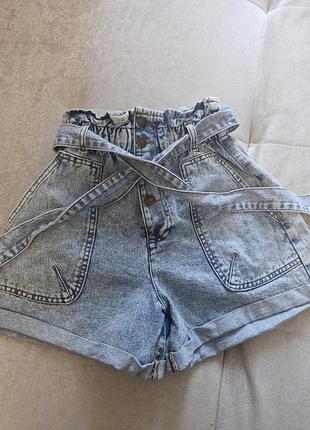 Жіночі джинсові шорти