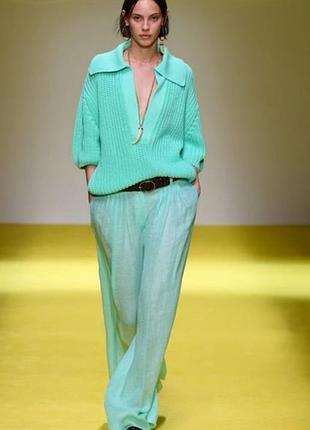 Полупрозрачные брюки тренд 2025