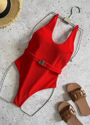 Купальник суцільний на чашках червоний з поясом на талії в комплекті розмір м