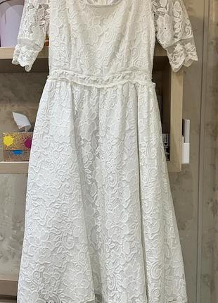 Сукня святкова біла міді
