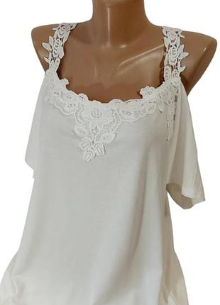 Футболка с кружевом